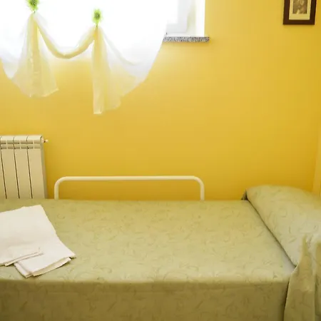 Bed & Breakfast Accordion